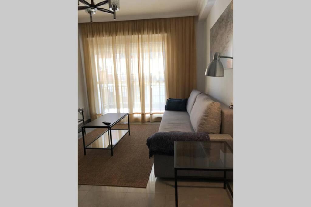 Ac Triana Arellano Apartman Sevilla Kültér fotó