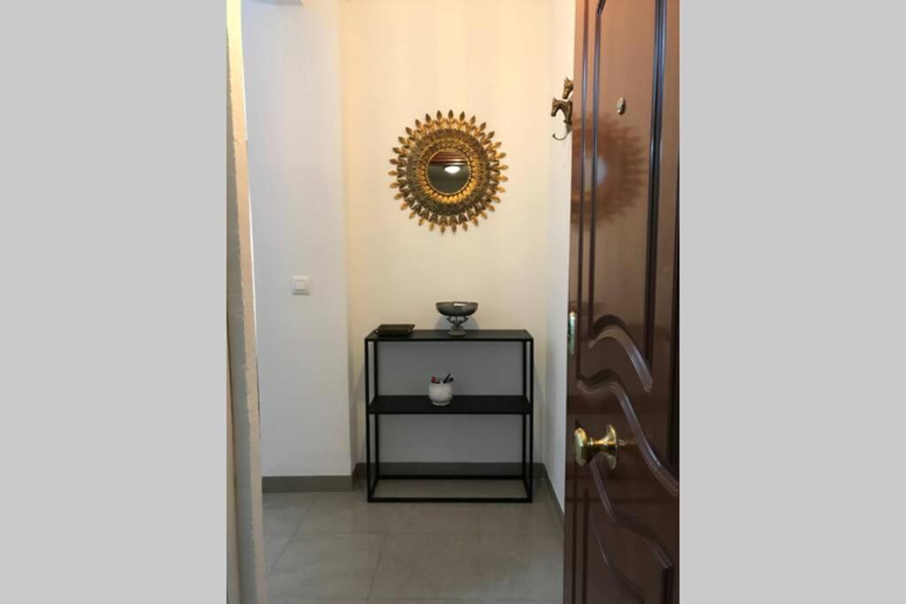 Ac Triana Arellano Apartman Sevilla Kültér fotó